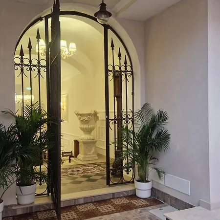 Ancient Courts Guest house *